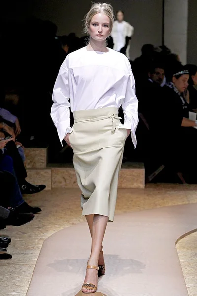 Look 9